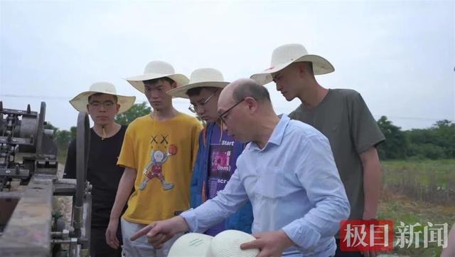 大學(xué)生科研項(xiàng)目有哪些主題_（大學(xué)生科研項(xiàng)目有哪些外語類）