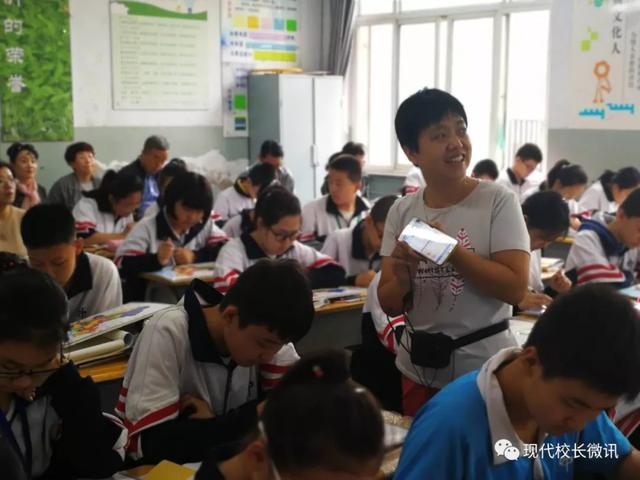 「直通校園」太原市教科研中心對萬柏林區(qū)實驗中學?！端季S導圖在地理生物教學中的應用》課題進行中期評估