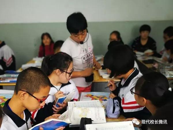 「直通校園」太原市教科研中心對萬柏林區(qū)實驗中學校《思維導圖在地理生物教學中的應用》課題進行中期評估