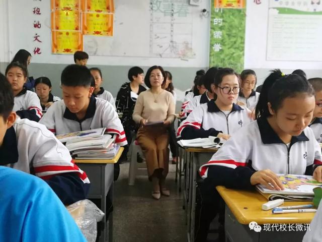 「直通校園」太原市教科研中心對萬柏林區(qū)實驗中學?！端季S導圖在地理生物教學中的應用》課題進行中期評估
