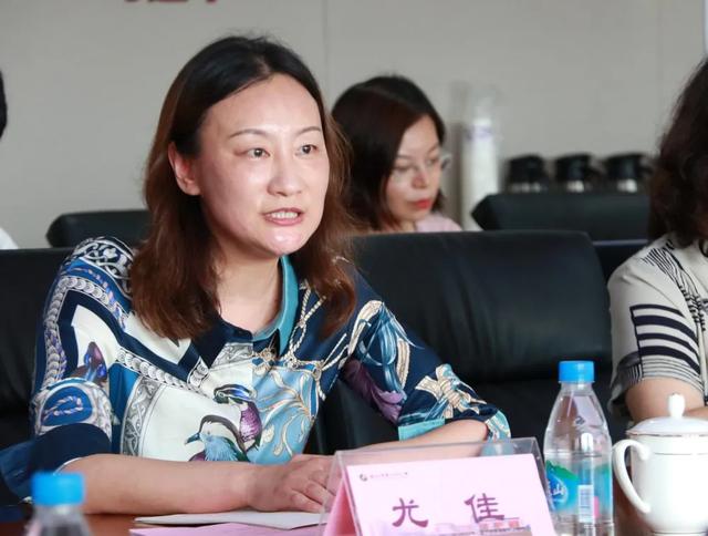 潛心課題研究同心筑夢，提升育人質量再譜華章（教研引領謀新篇,凝心聚力求發(fā)展）