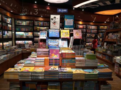 實(shí)體書店系統(tǒng)信息化，應(yīng)該如何選擇書店銷售管理系統(tǒng)？（書店銷售管理數(shù)據(jù)庫(kù)系統(tǒng)）
