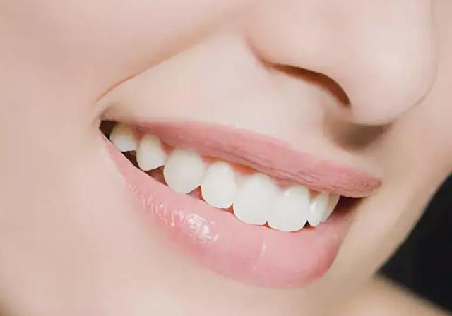 牙齒護(hù)理APP開發(fā)，助力口腔醫(yī)院提供便捷式咨詢服務(wù)，鄭州APP開發(fā)（口腔醫(yī)院APP）