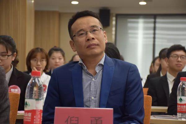 8支戰(zhàn)隊(duì)從這場5000人、750支隊(duì)伍的競賽中脫穎而出，總決賽倒計(jì)時(shí)?。╪支隊(duì)伍淘汰賽決出1234名）"