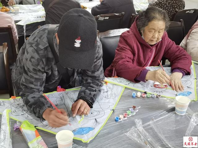 風(fēng)箏制作與放飛——長壽路社區(qū)“非遺進社區(qū)，文化共傳承”傳統(tǒng)技藝學(xué)堂活動
