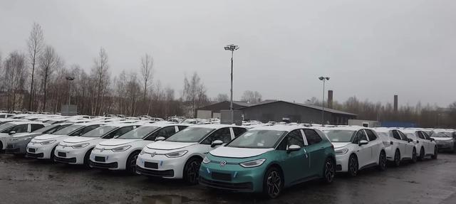 軟件為王！又一家 OEM 進(jìn)入軟件爭奪戰(zhàn)（oem軟件和商業(yè)軟件）