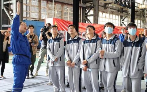上海職校技能大賽新增機(jī)器人系統(tǒng)、網(wǎng)絡(luò)管理、建筑建模等項(xiàng)目（上海市工業(yè)技術(shù)學(xué)校工業(yè)機(jī)器人技術(shù)應(yīng)用）