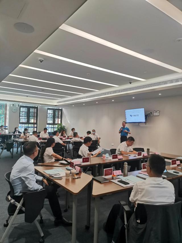 李景中廣州南方電網公司授課 首創(chuàng)情景模擬董事會培訓模式